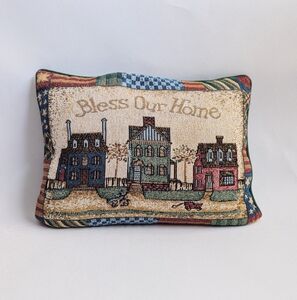 ⭐Handmade Vintage 90s Embroidered House Print Decorative Small Pillow Fall Time